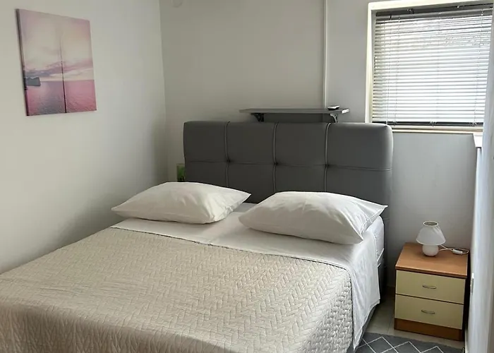 Duje & Roko Apartman *